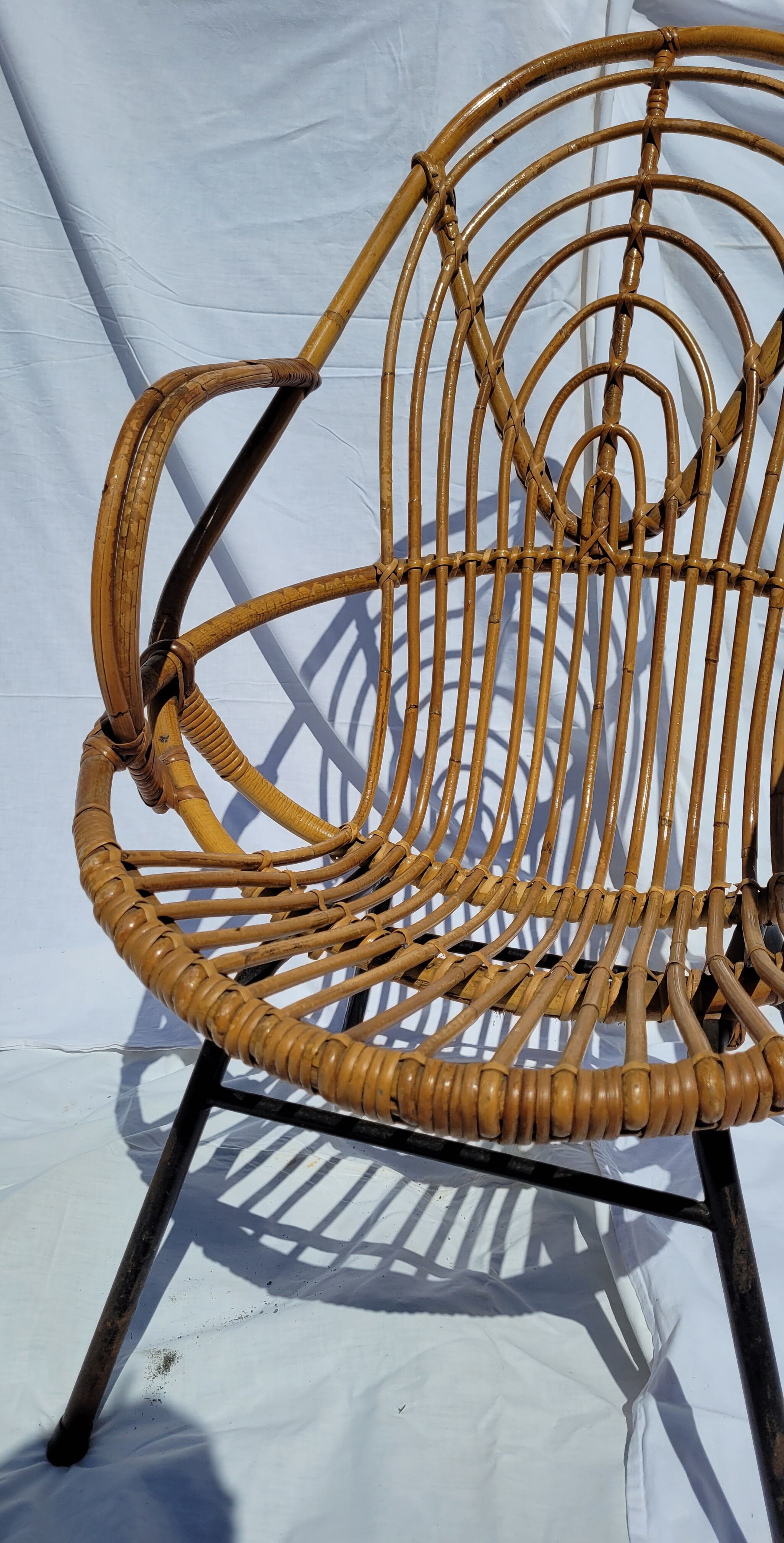 Adult chair rattan oval feet metal
