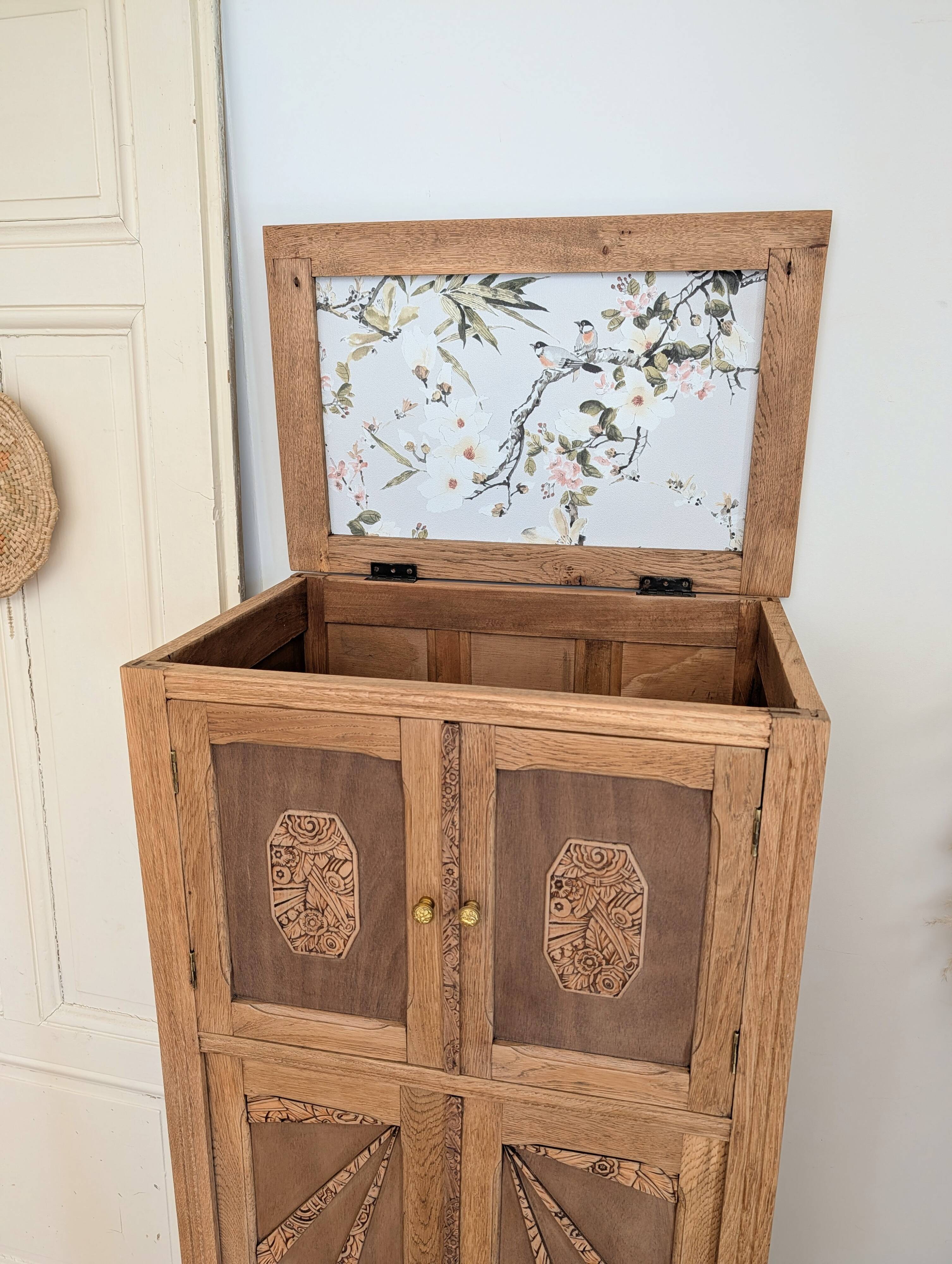 Armoire parisienne