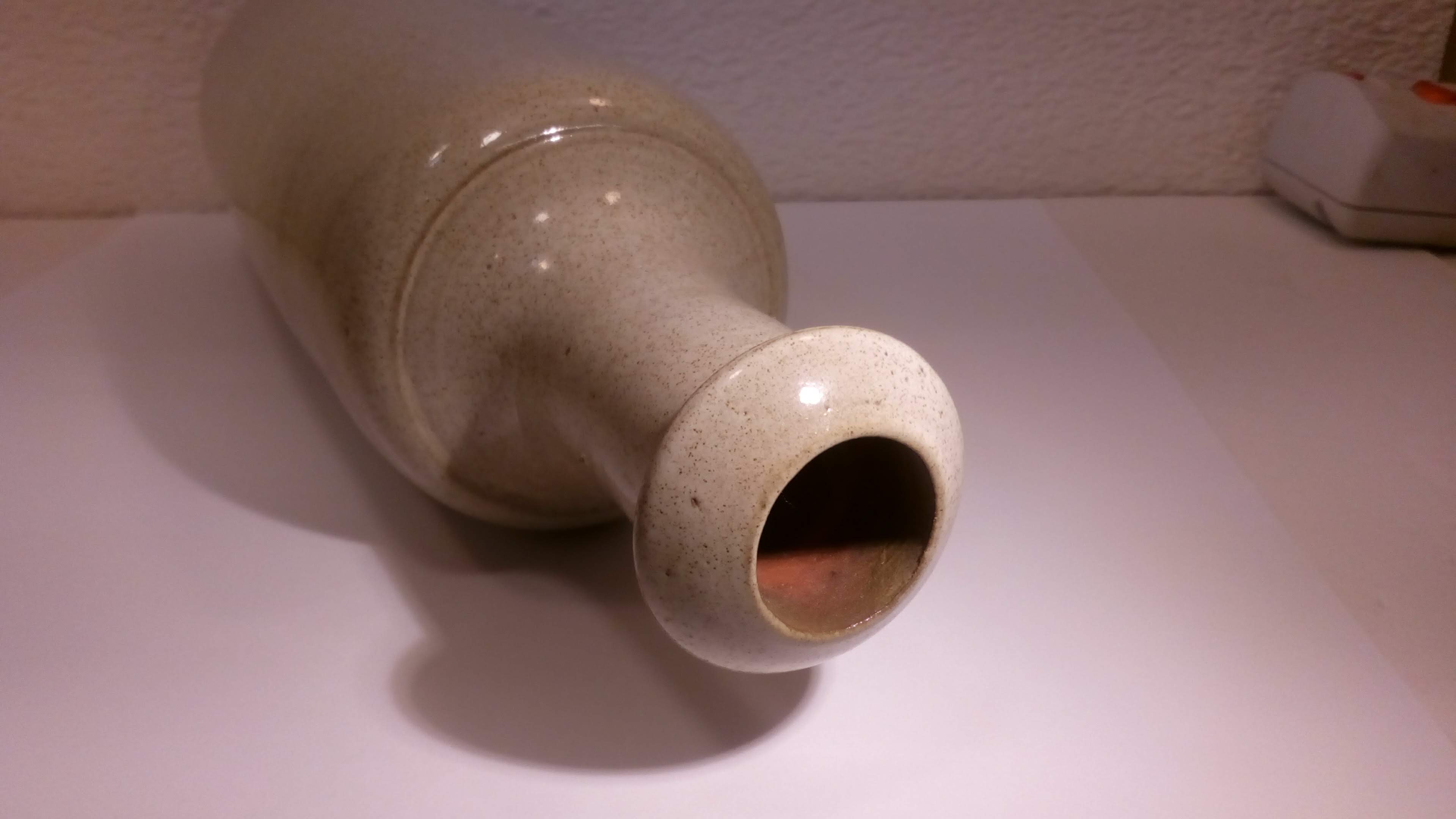 Bouteille en grès vernissé grise