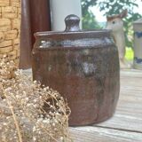 Pot and its lid in glazed stoneware
