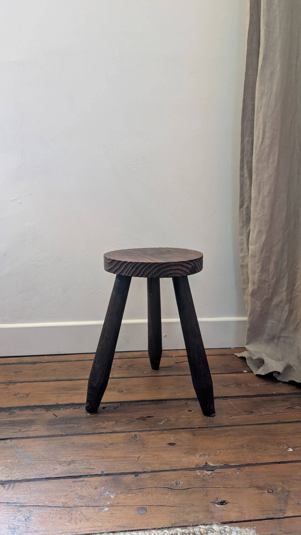 Tripod stool