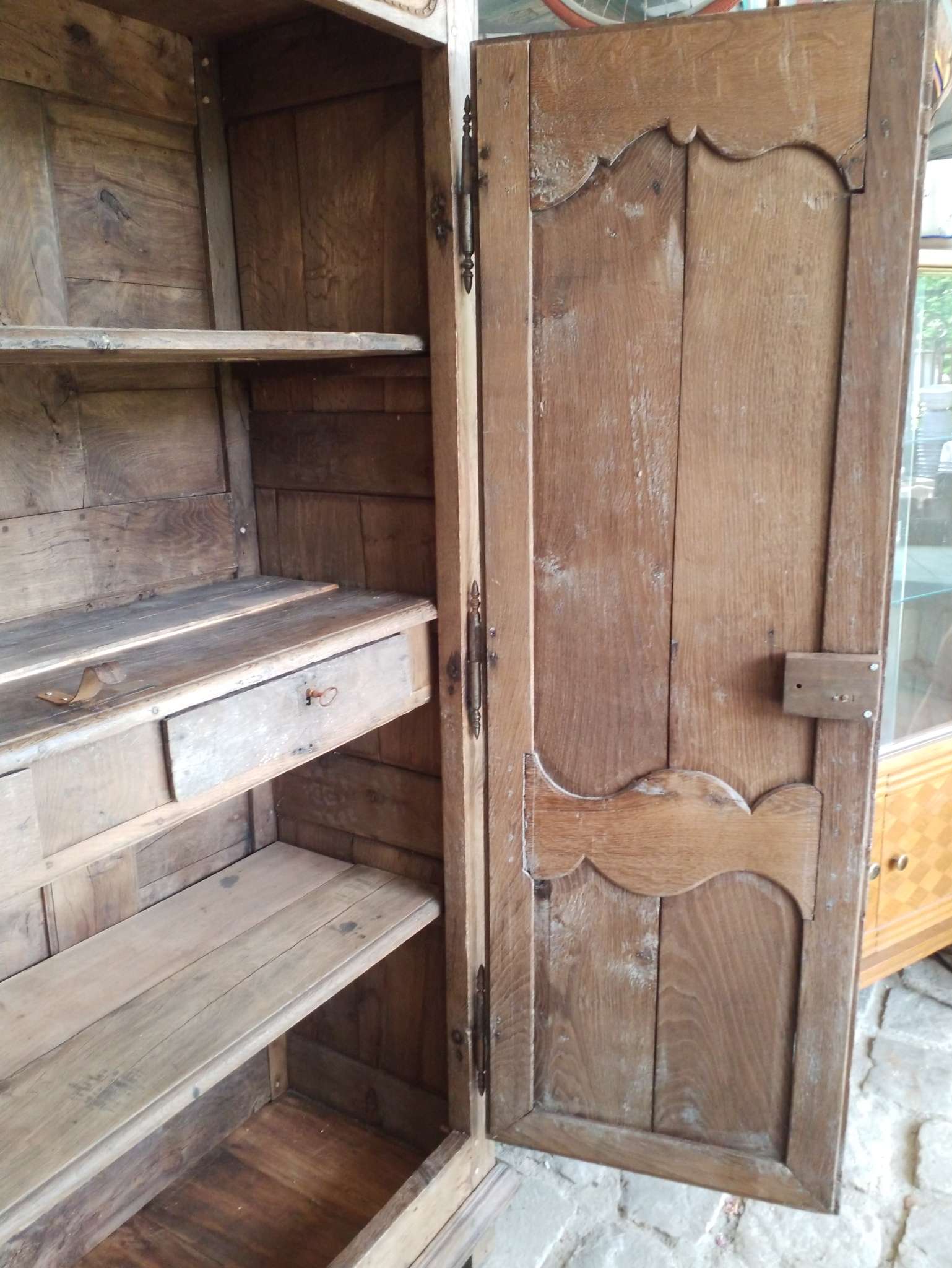 Armoire en chêne