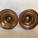 Paire d’anciens bougeoirs en laiton