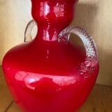 Handle vase