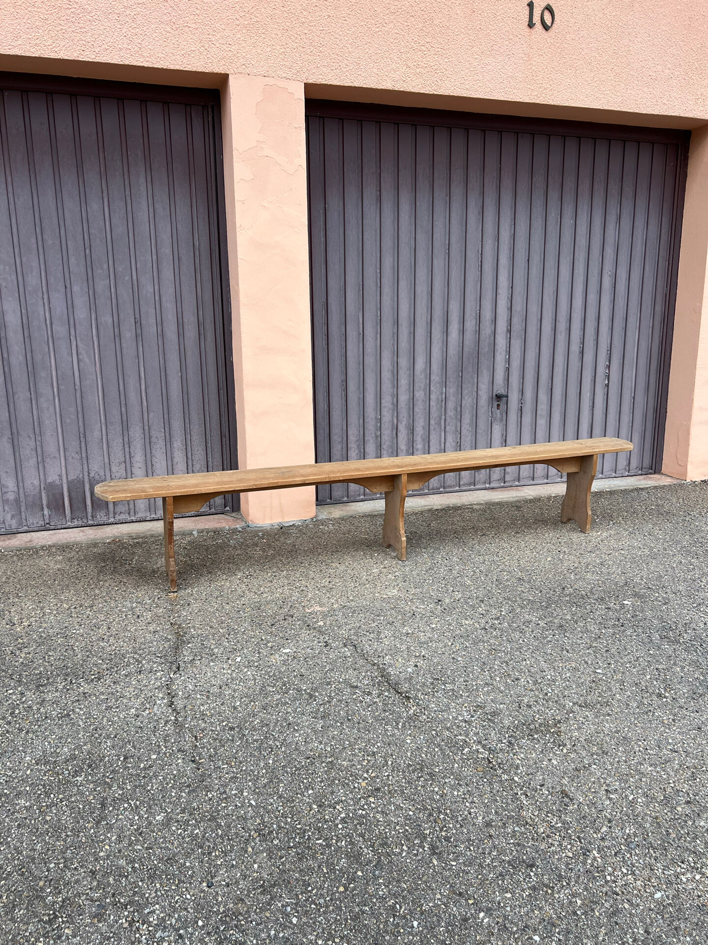 Long banc en bois massif travail artisanal français