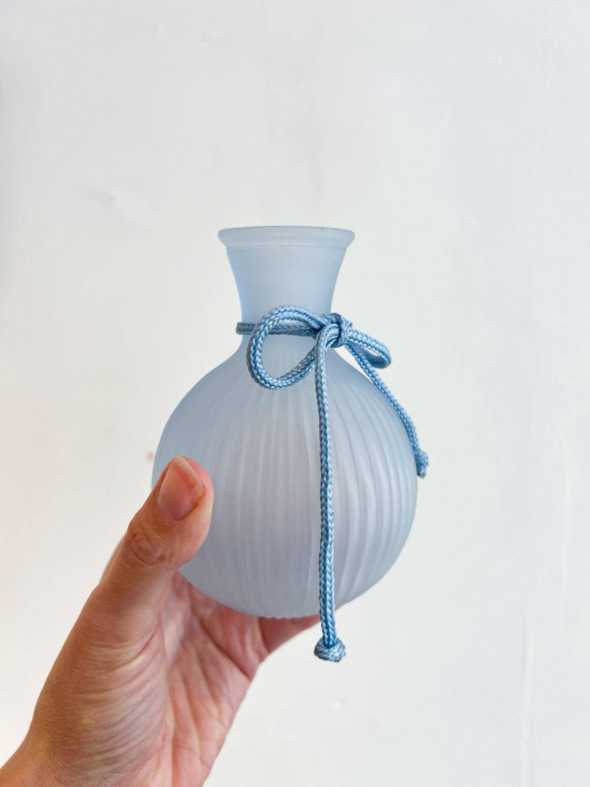 Blue glass soliflore