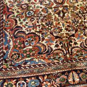 Handmade antique Persian Sarouk rug 3.1' x 5.2' (94cm x 158cm) 1900s
