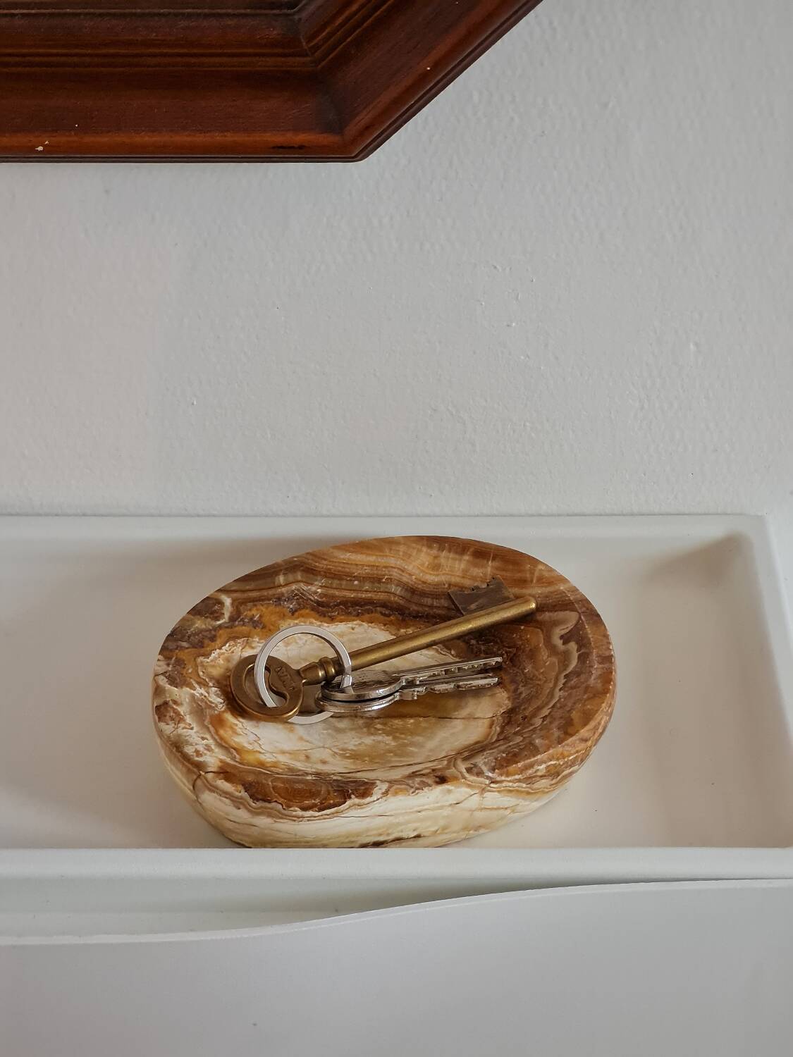 Vintage natural stone pocket emptier