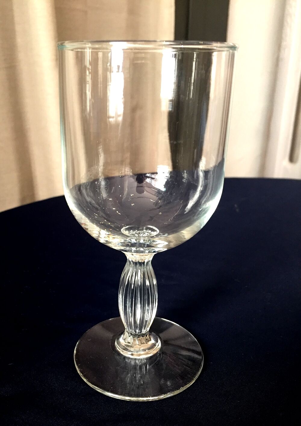Set of 8 crystal wine glasses