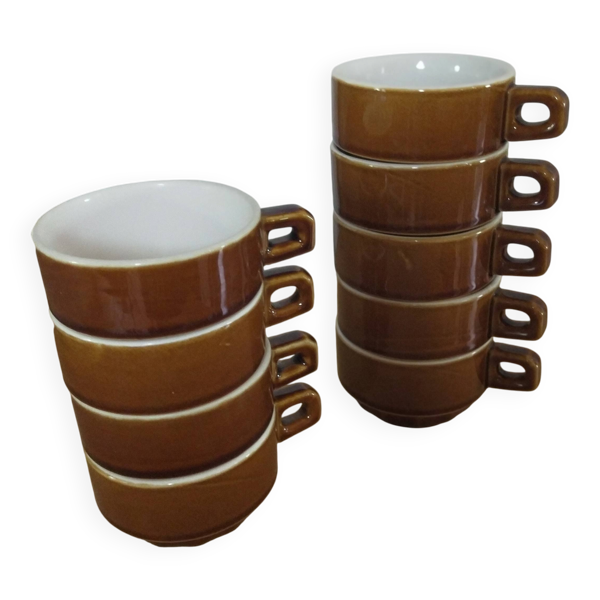 Lot de neuf tasses à chocolat de bistrot