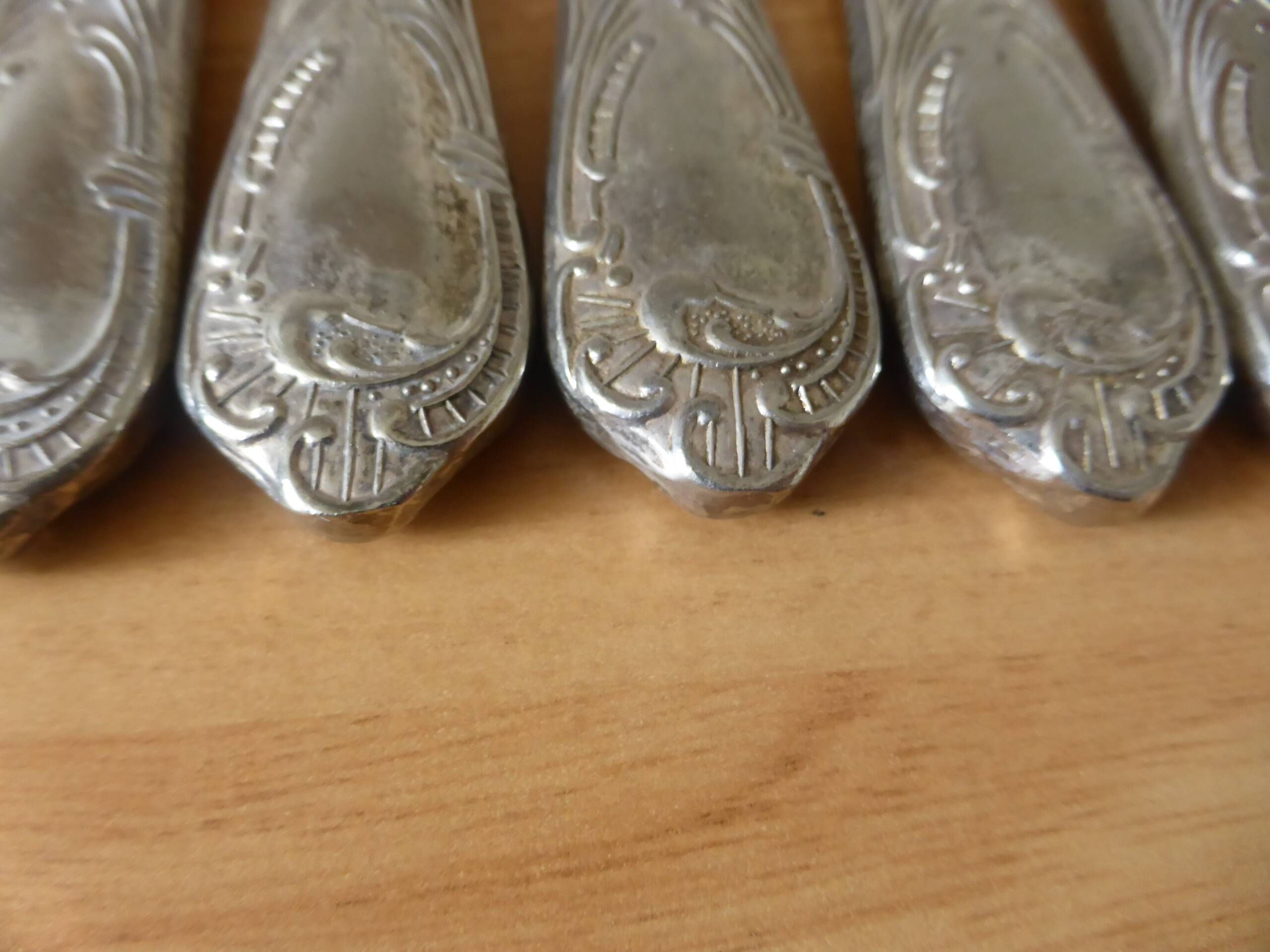 5 vintage silver metal knives with stainless steel blade 240514