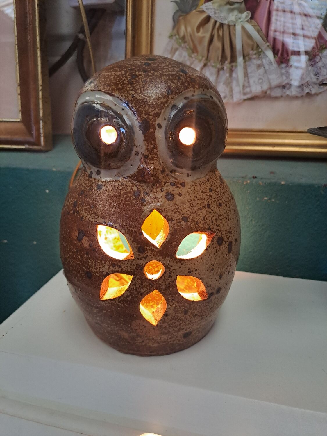 Owl night lamp in sandstone Guy Baudat