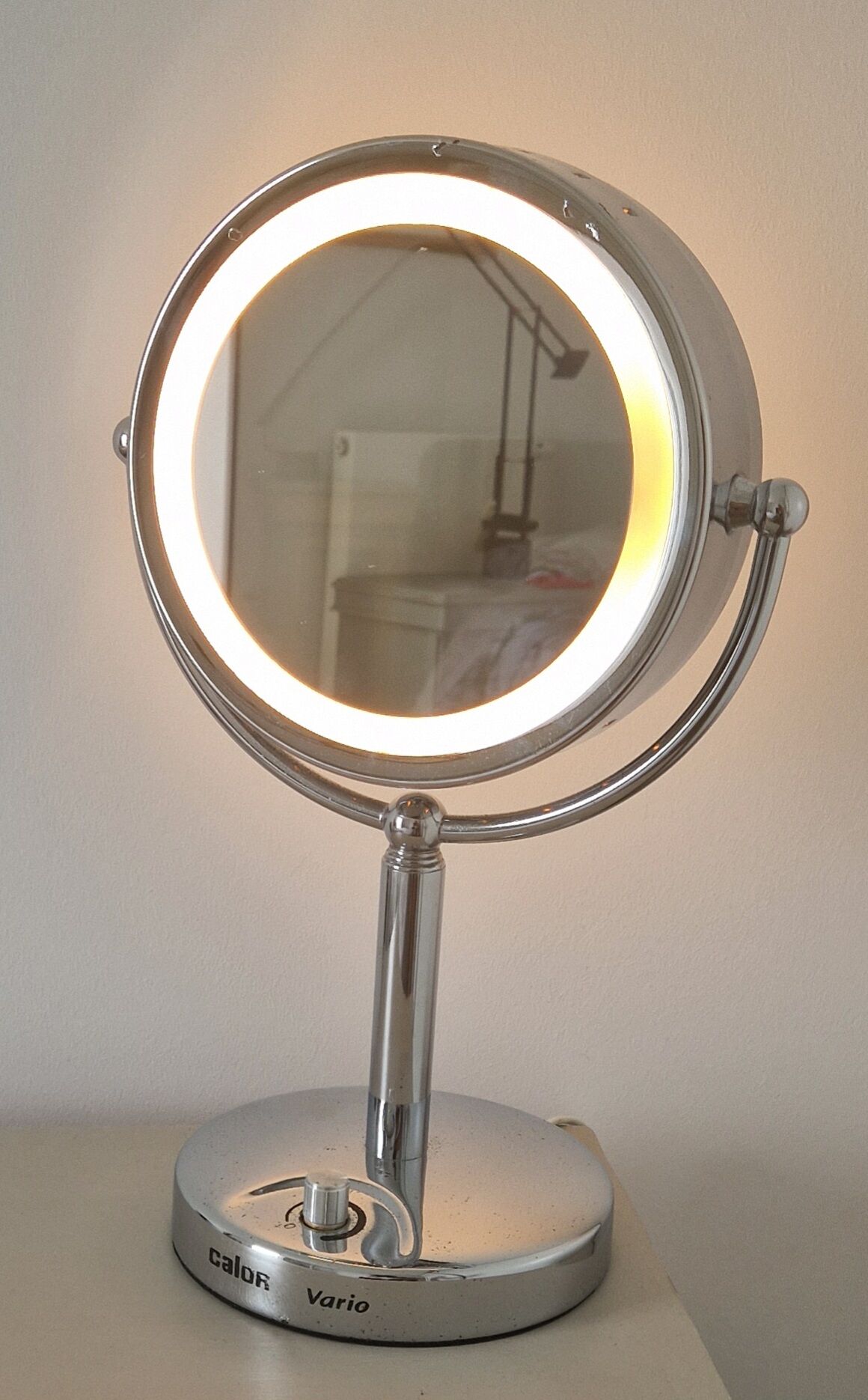 Calor brand luminous magnifying mirror