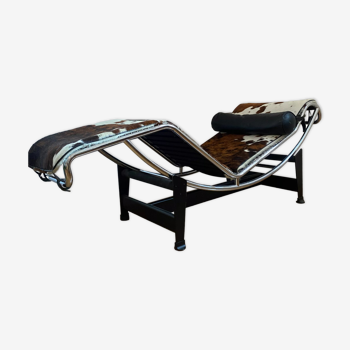 Chaise longue LC4 par Le Corbusier