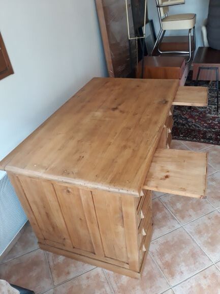 American flat desk with vintage coffered boxes