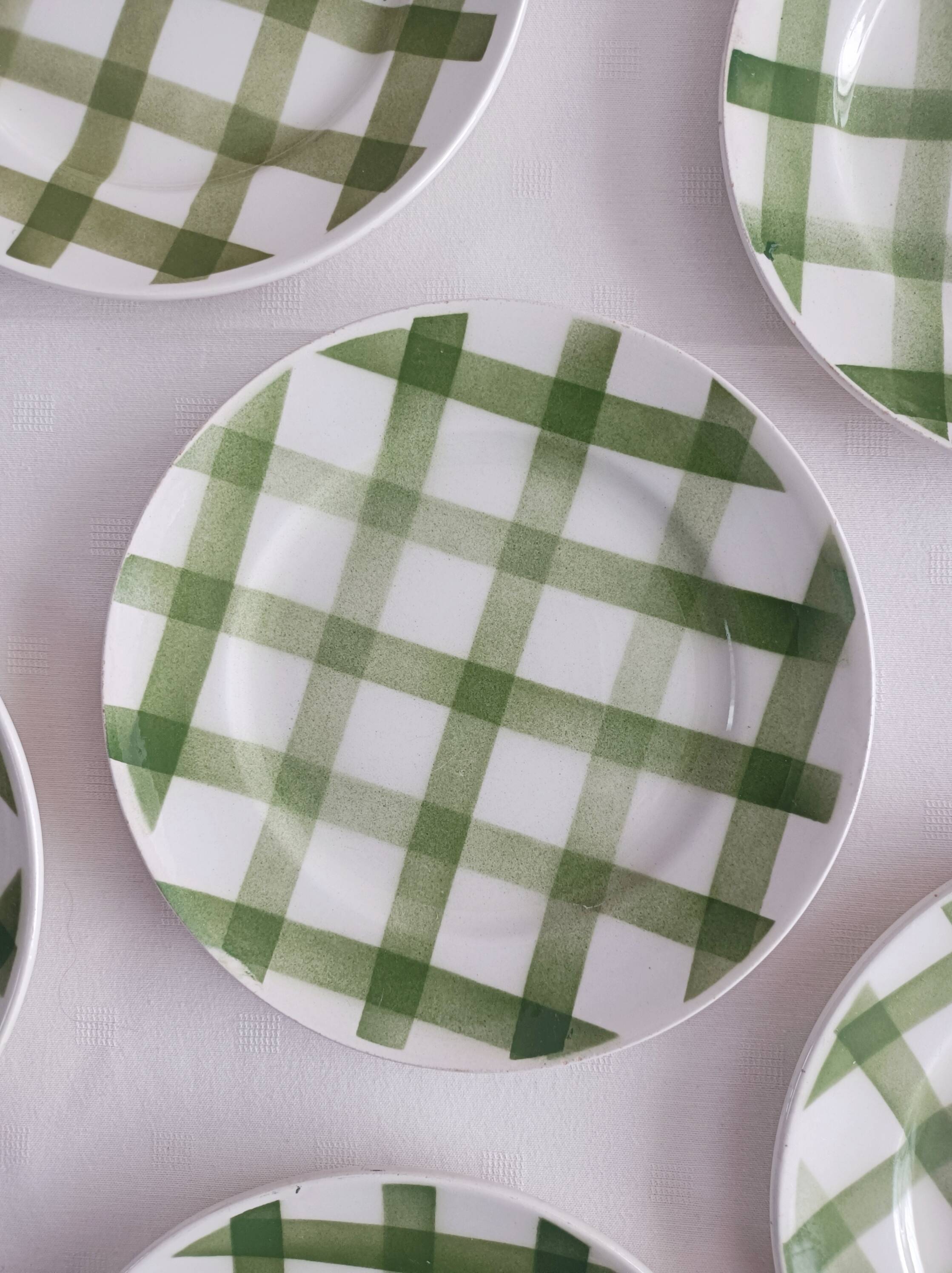 Set of 6 dessert plates Moulin des Loups, Tablecloth