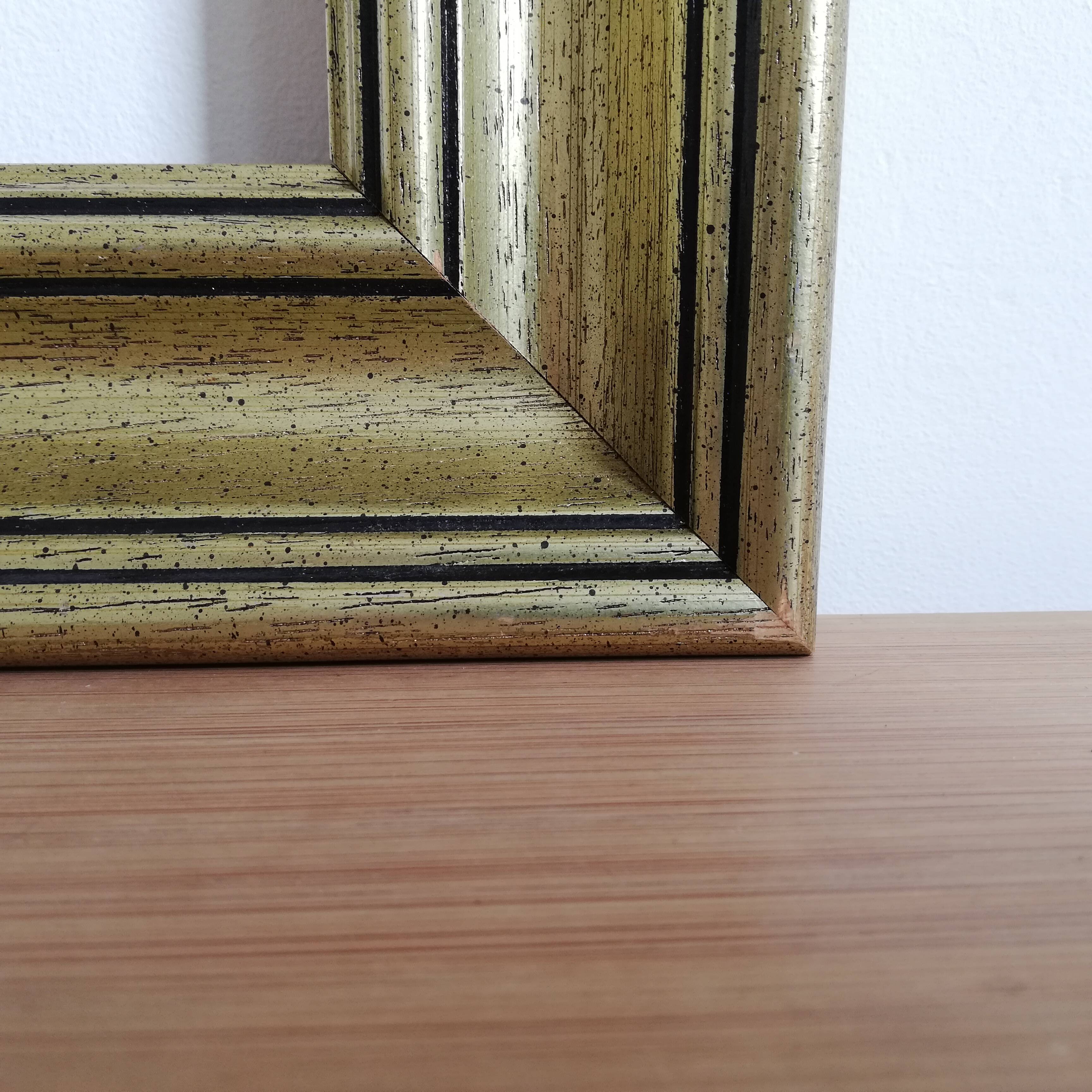Golden wood frame & black edging