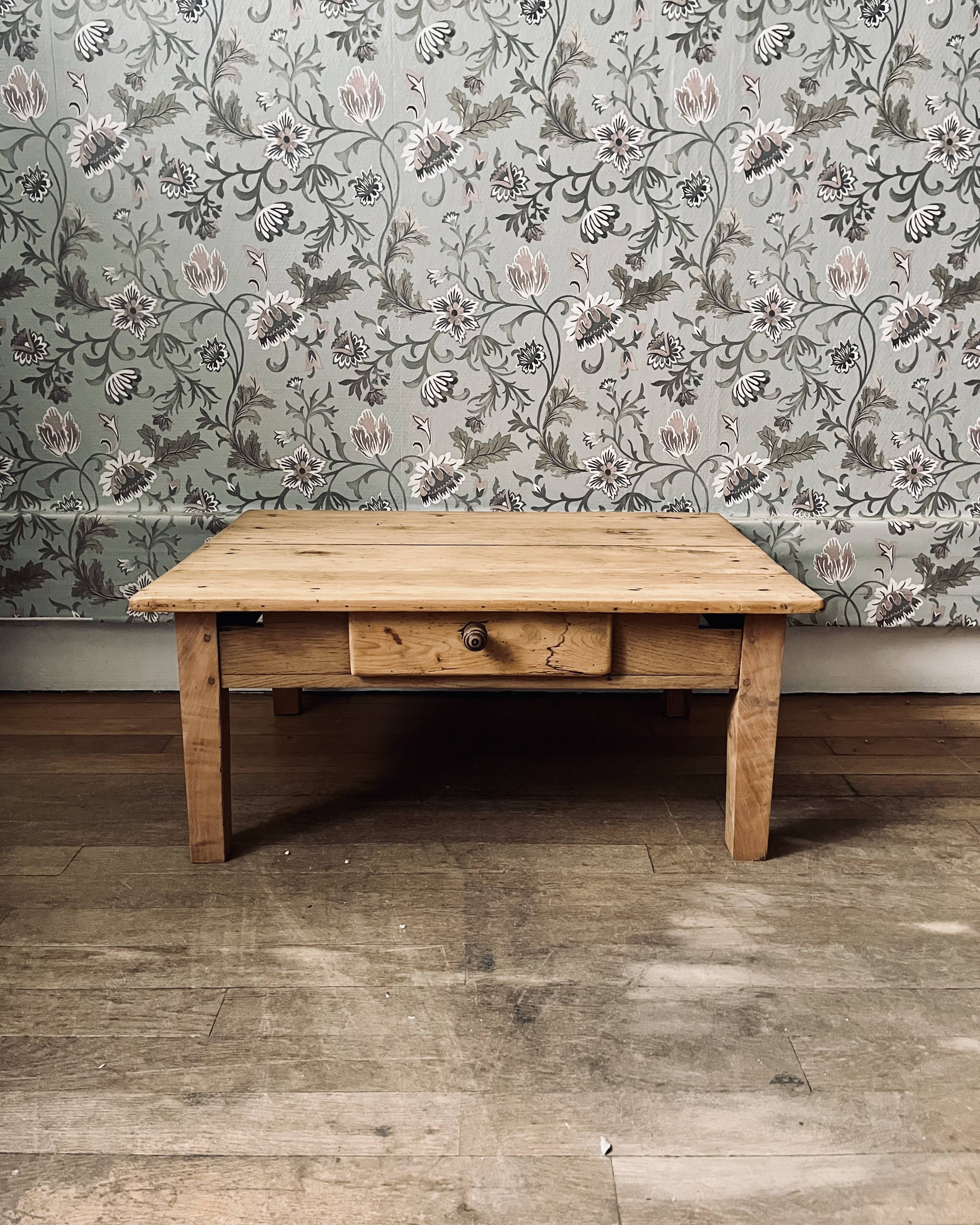 Table basse de ferme vintage (rénovée)