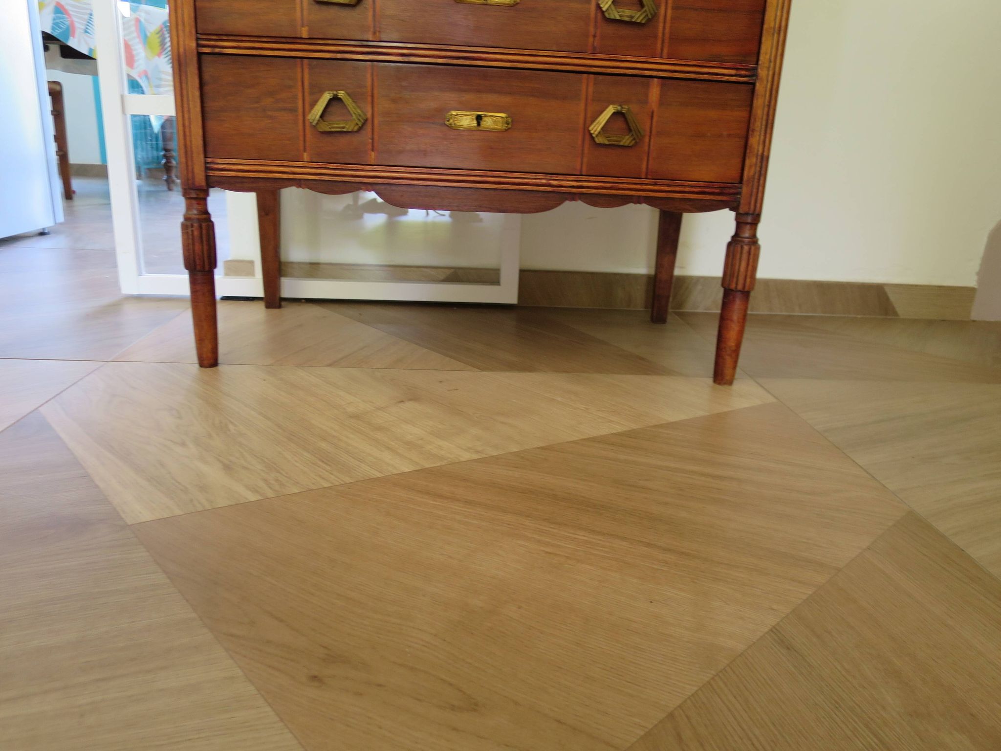 Art Deco chest of drawers - 4 drawers - locks - checkered wood veneer top - 50s