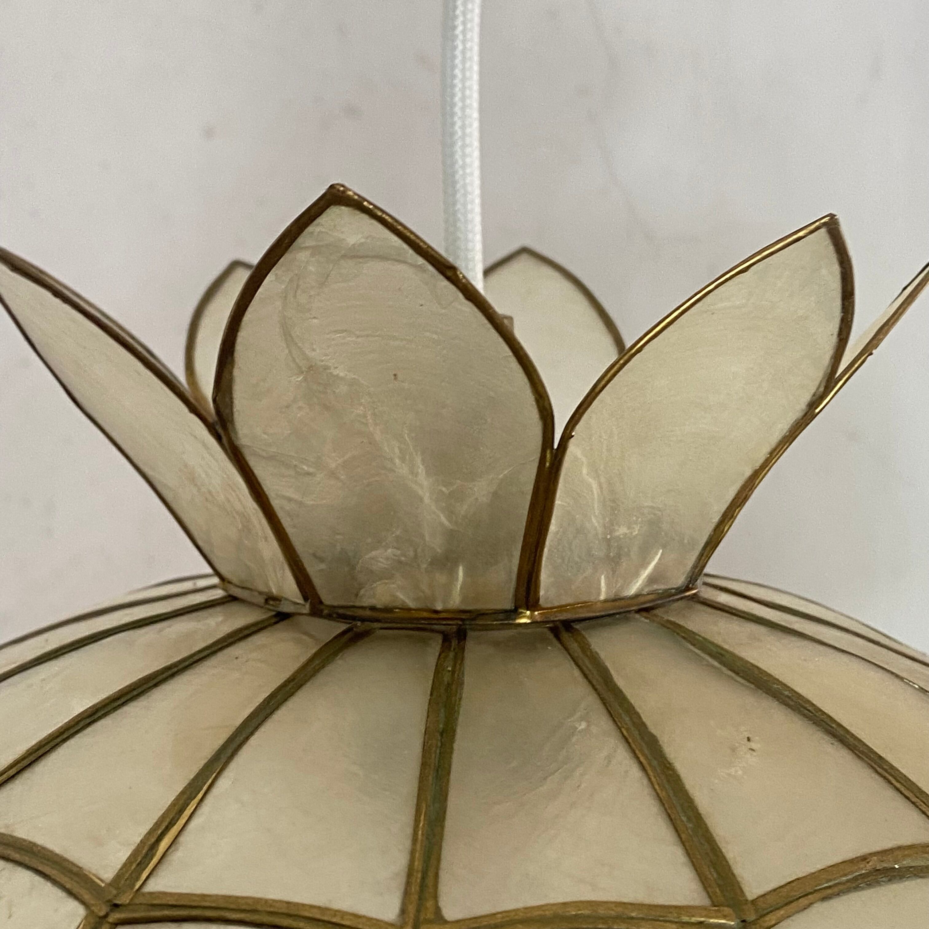Vintage capiz shell pendant chandelier from the 1950s to 1960s.