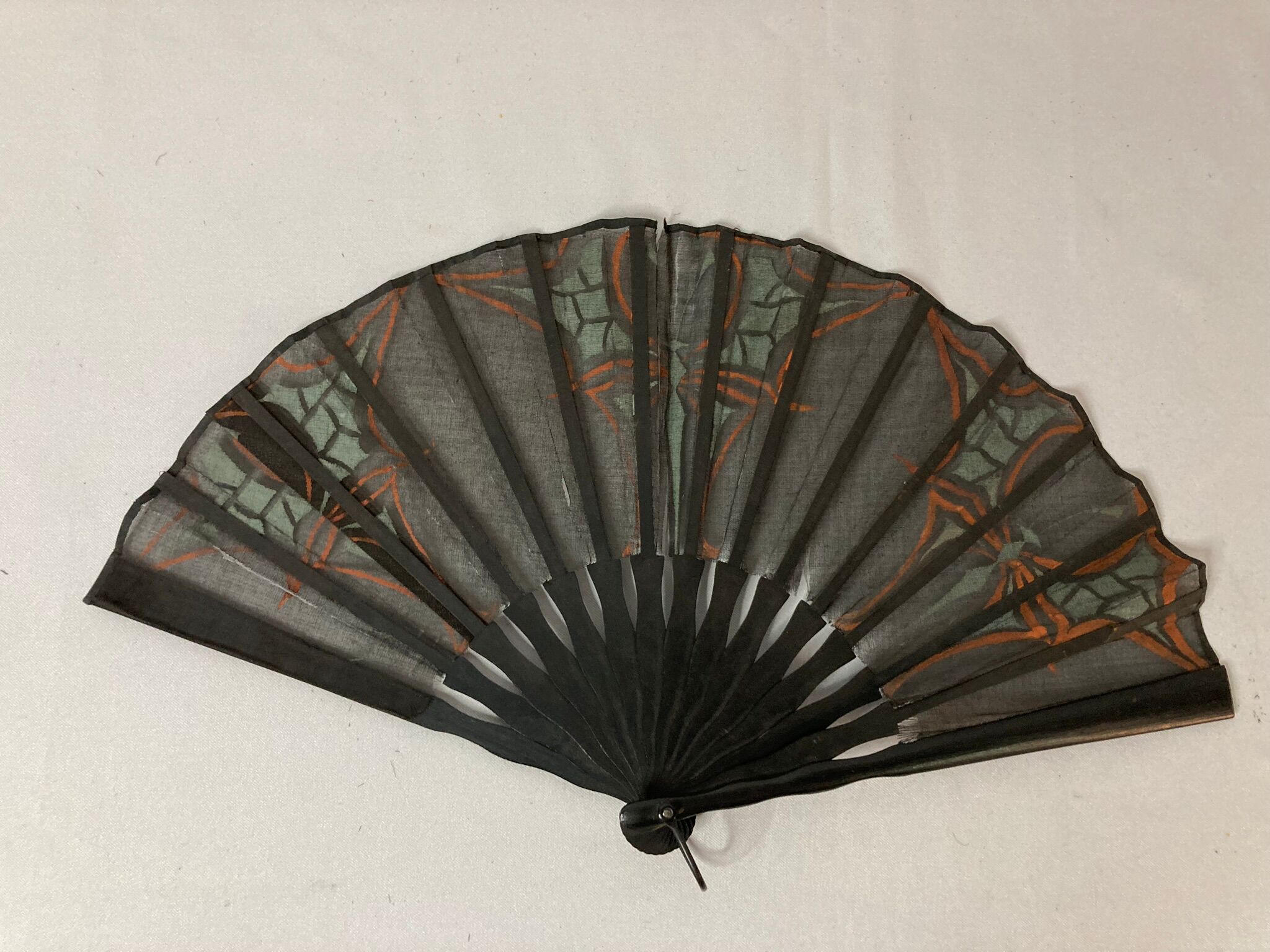 Showcase object, fan frame wood silk art deco décor early twentieth century
