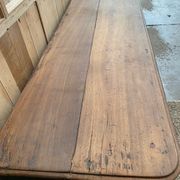 Craft furniture in oak at the end of the 19th century
