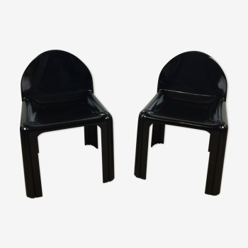 Pair of chairs n°4854 by Gae Aulenti