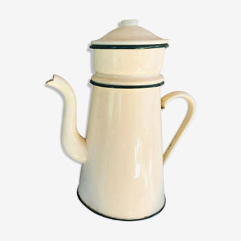 Cafetière en tôle émaillée beige et liseré vert