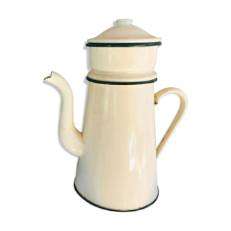 Cafetière en tôle émaillée beige et liseré vert