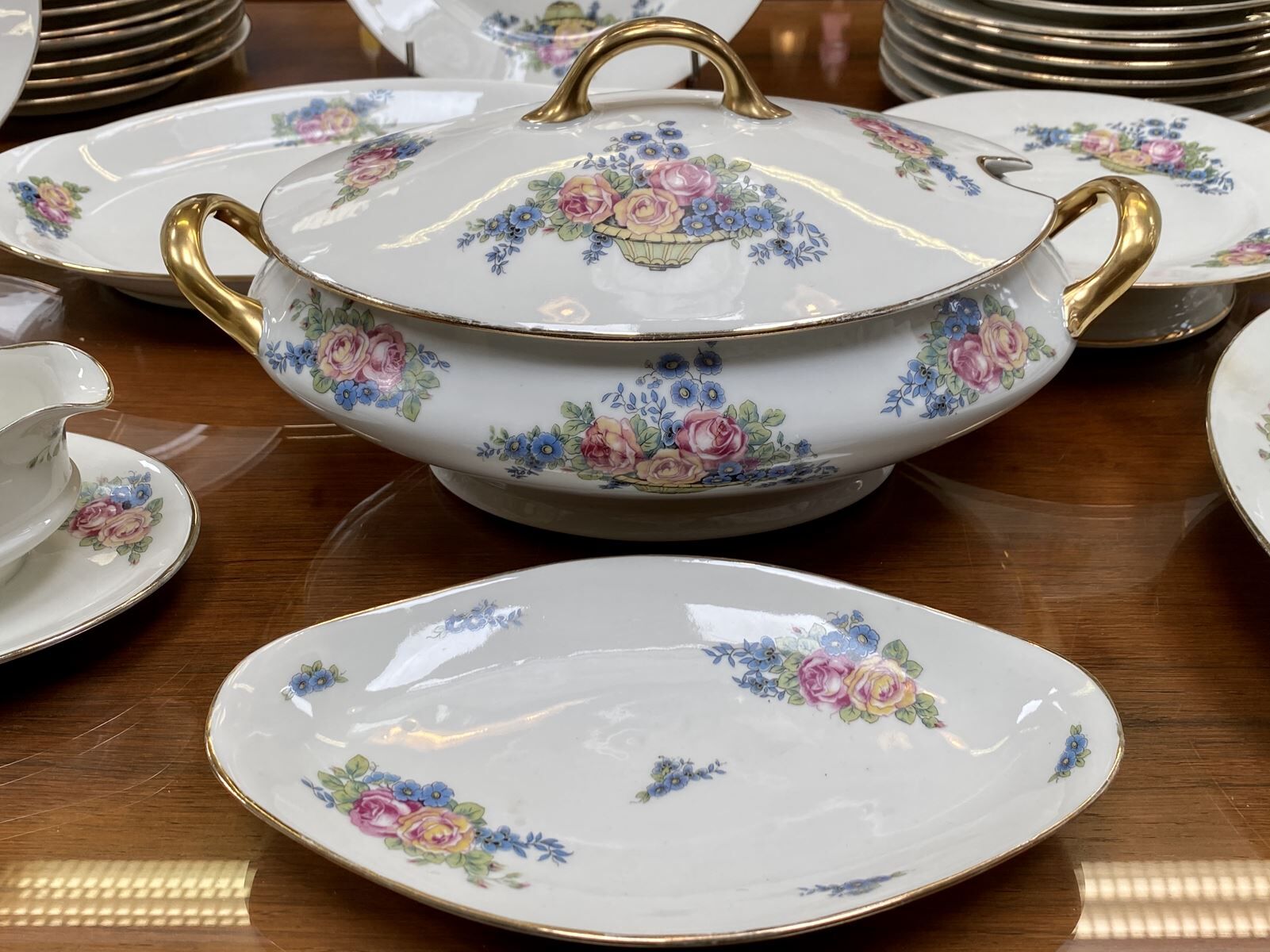 Limoges porcelain table service