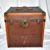 Old square trunk in wood, brass and leather - Travel chest 1920 45cm