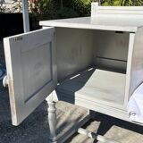 Vintage furniture revamped – old telephone table, wood & white