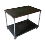 Metal rolling table