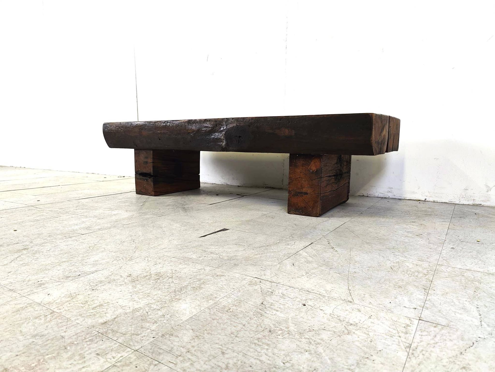 Table basse rectangulaire brutaliste, années 1950