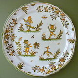 Polychrome glazed earthenware dish