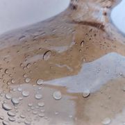 Bouteille en verre bullé, verrerie de Bendor.