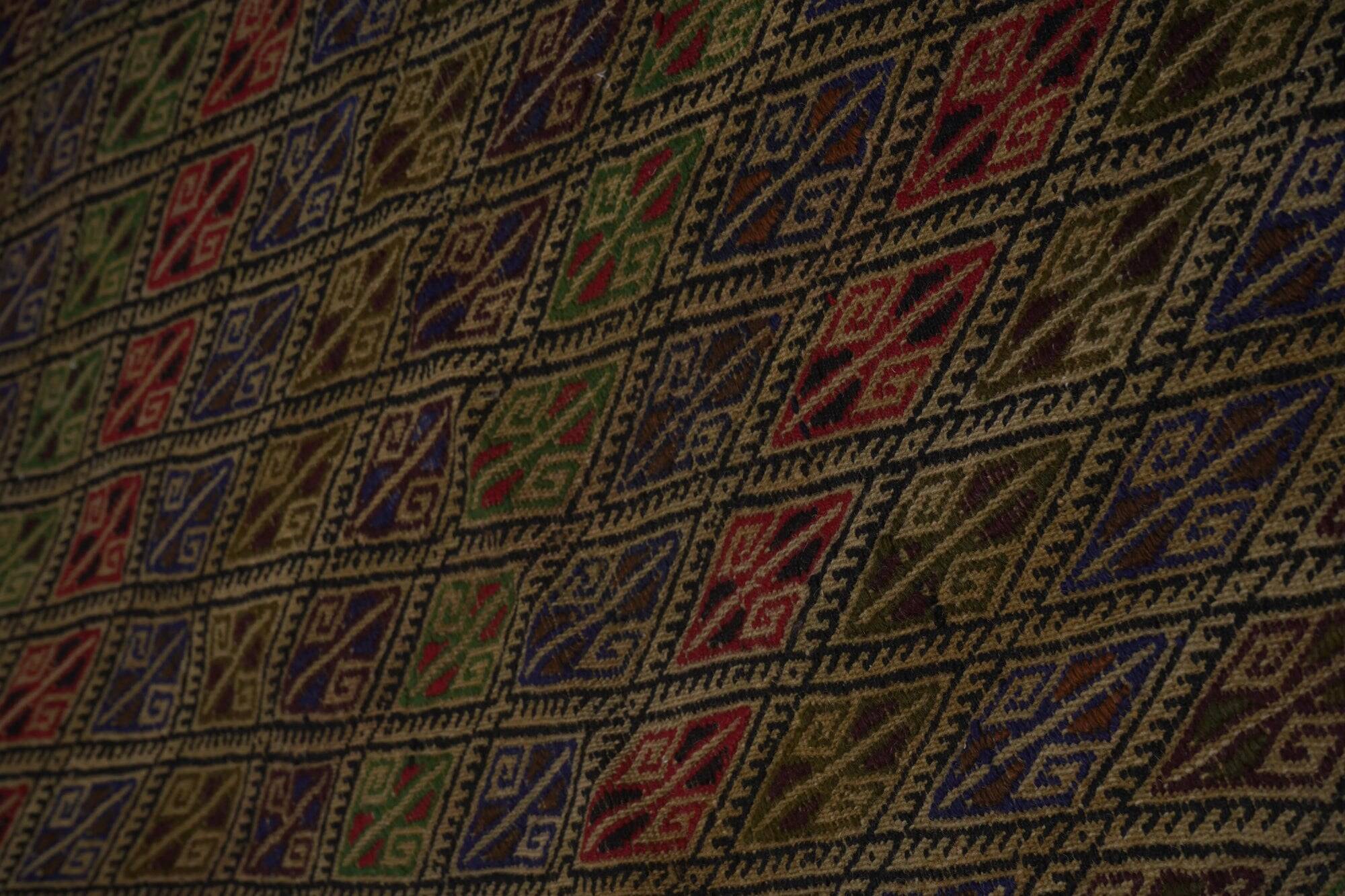 Vintage Turkish kilim, handwoven, 165x217 cm.