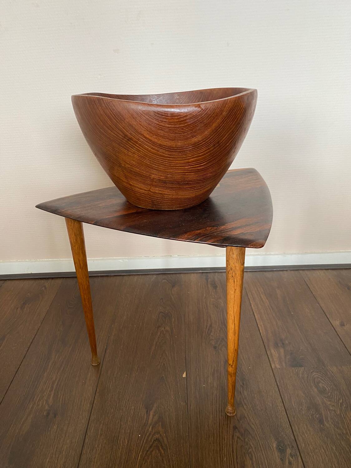 Bol en teck moderniste du milieu du siècle, Danemark, années 1950
