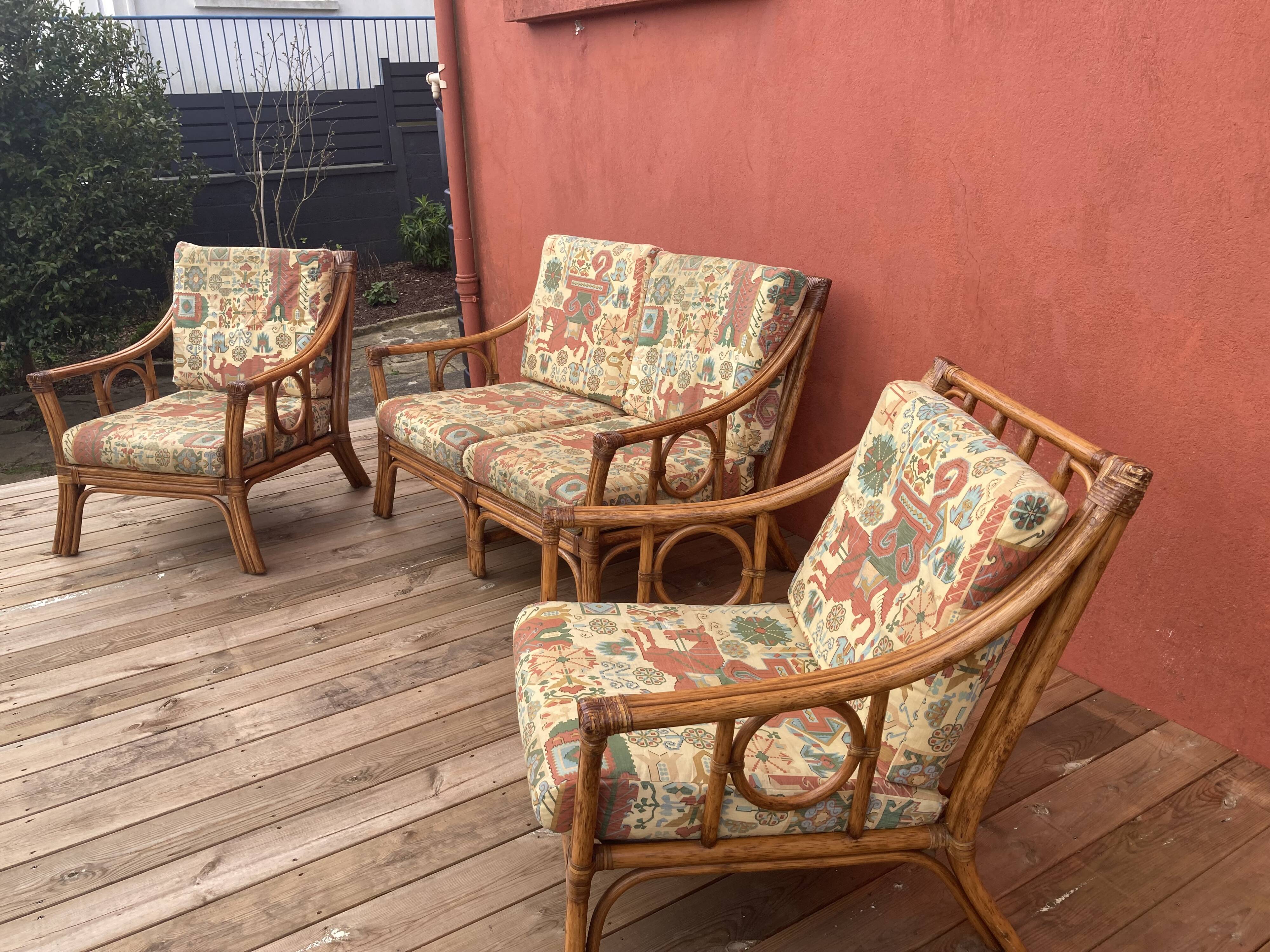 Vintage bamboo salon
