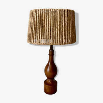Lampe à poser Philippe Capelle vintage 1970 en bois tourné ciré abat-jour en corde