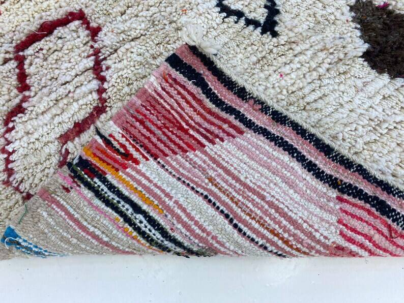 Traditional Moroccan rug 250cm x 150cm