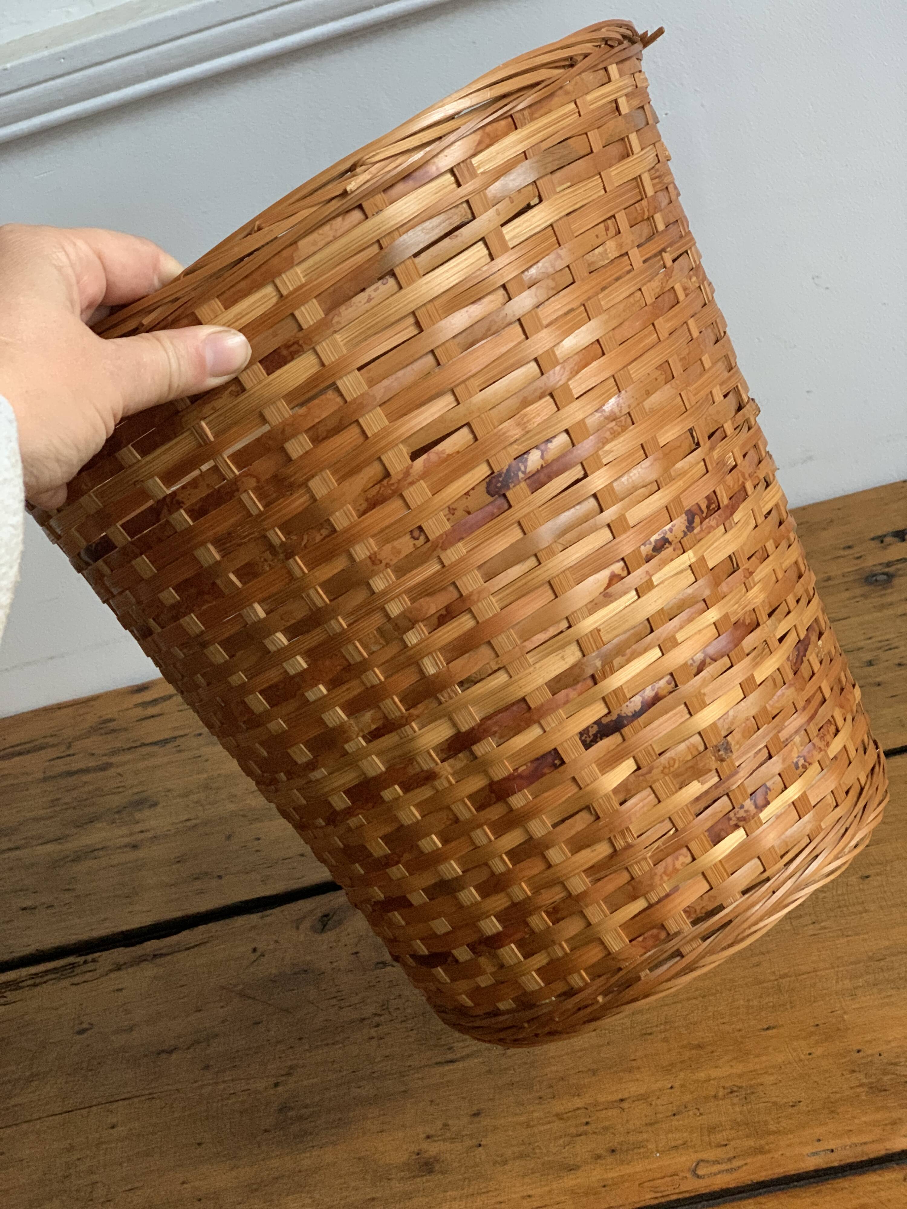 Rattan wastebasket