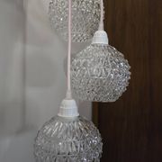 Suspension cascade three globes in cut glass vintage and pink wire