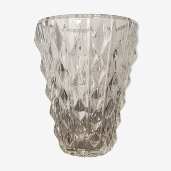 Glass vase diamond pattern in relief