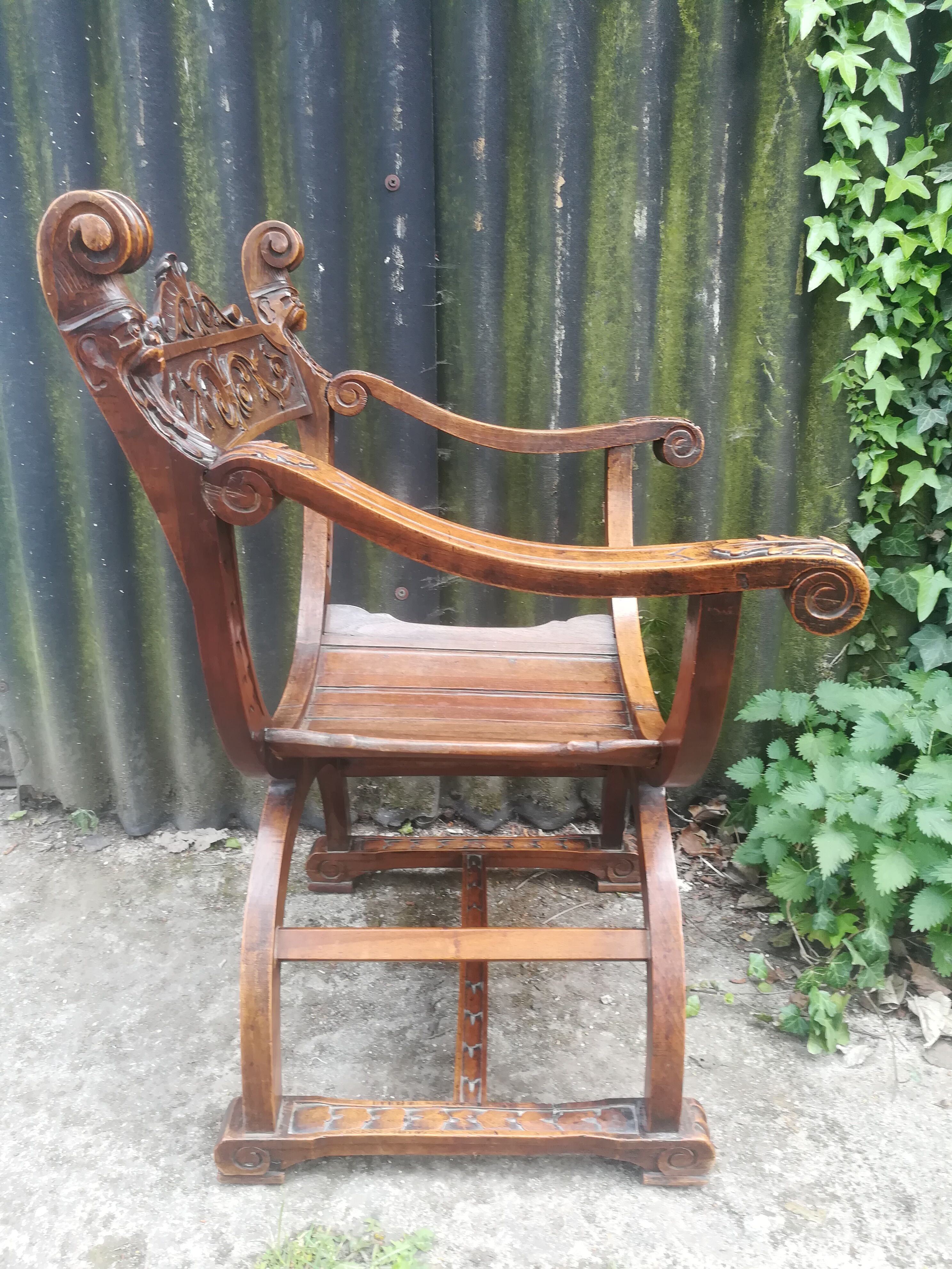 Dagobert walnut armchair