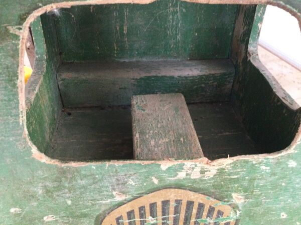 Camion benne ancien en bois