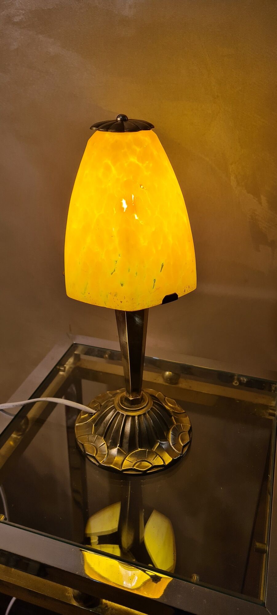 Art Deco lamp, with pretty yellow tulip in glass paste