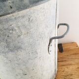 Zinc bucket