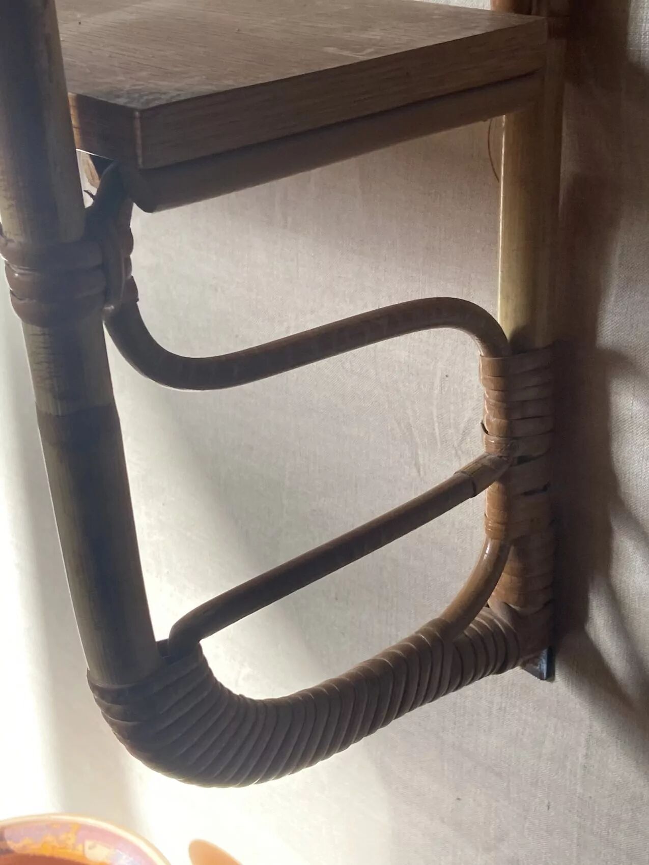 Removable wall shelf in rattan – 1960s vintage