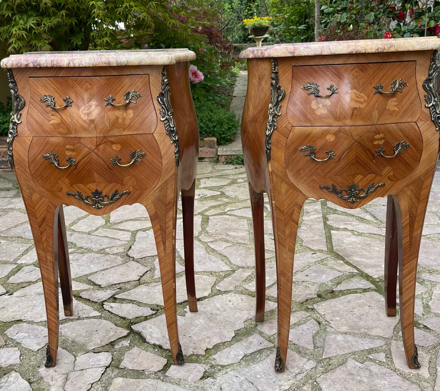 Paire de chevets de style Louis XV